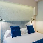 A\'Coffa Rooms