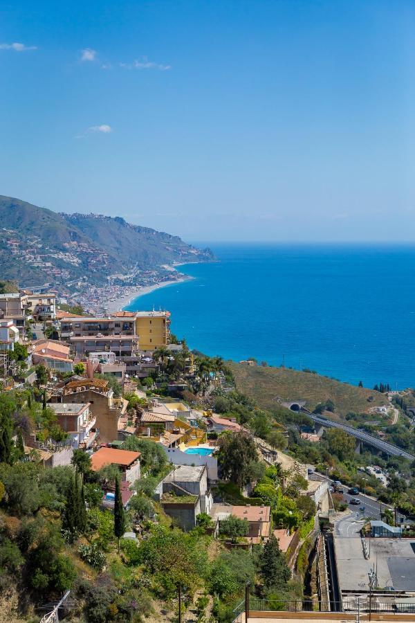 La Casa Gialla 2*