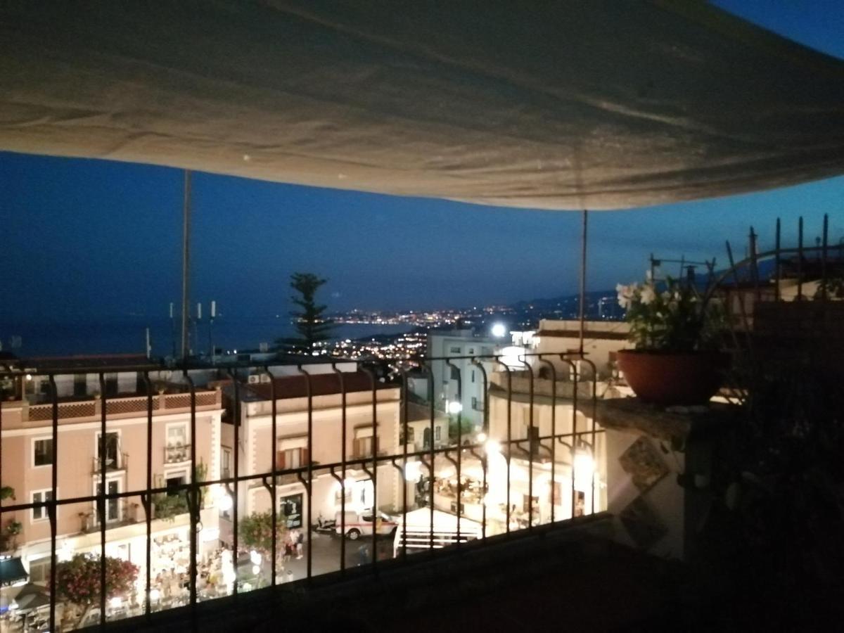 Apartment Aly Art Duomo, Gulf & Etna View Taormina