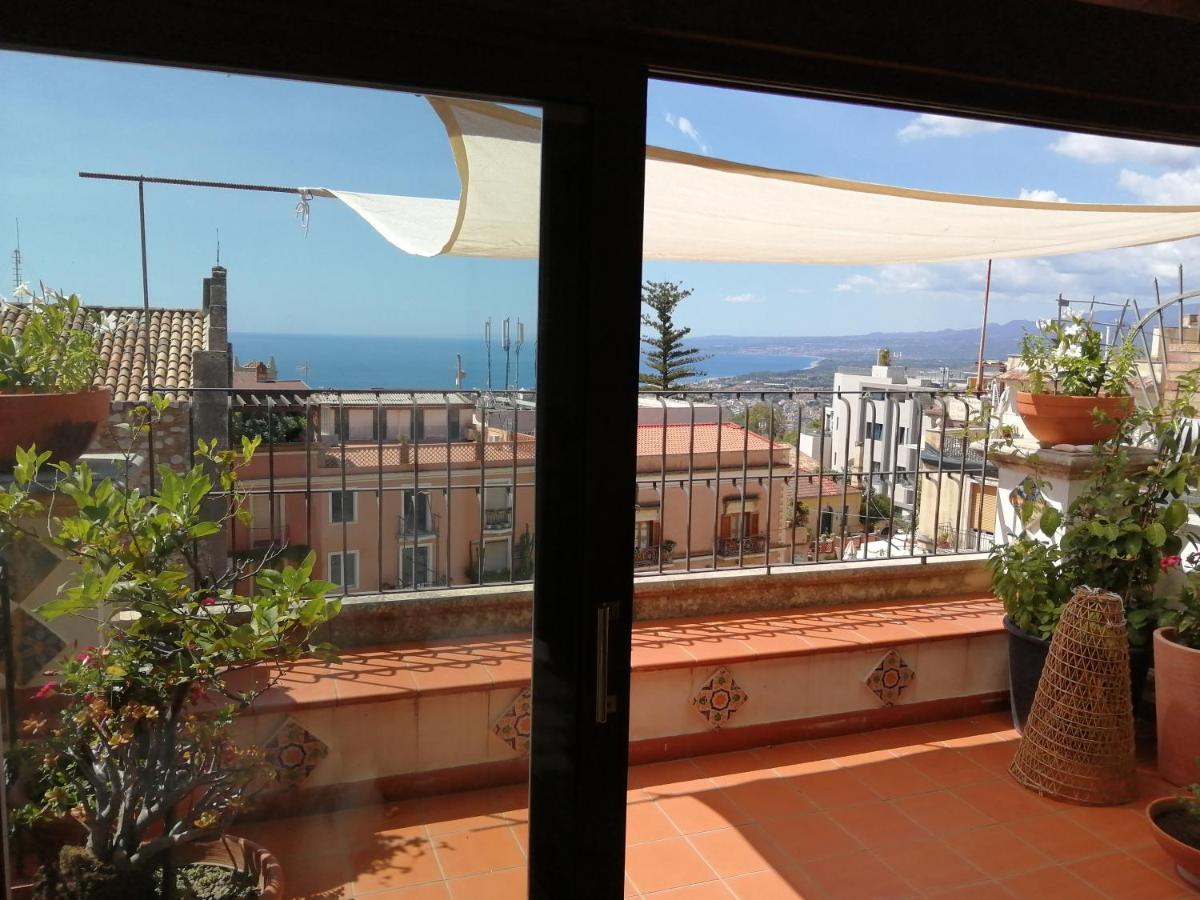 Apartment Aly Art Duomo, Gulf & Etna View Taormina