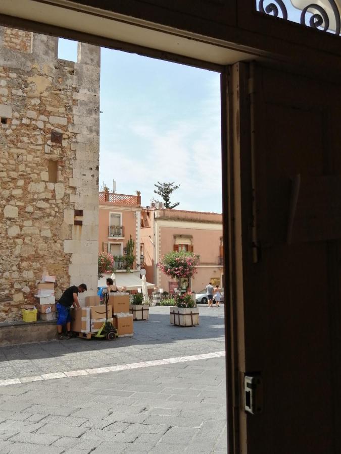 Apartment Aly Art Duomo, Gulf & Etna View Taormina
