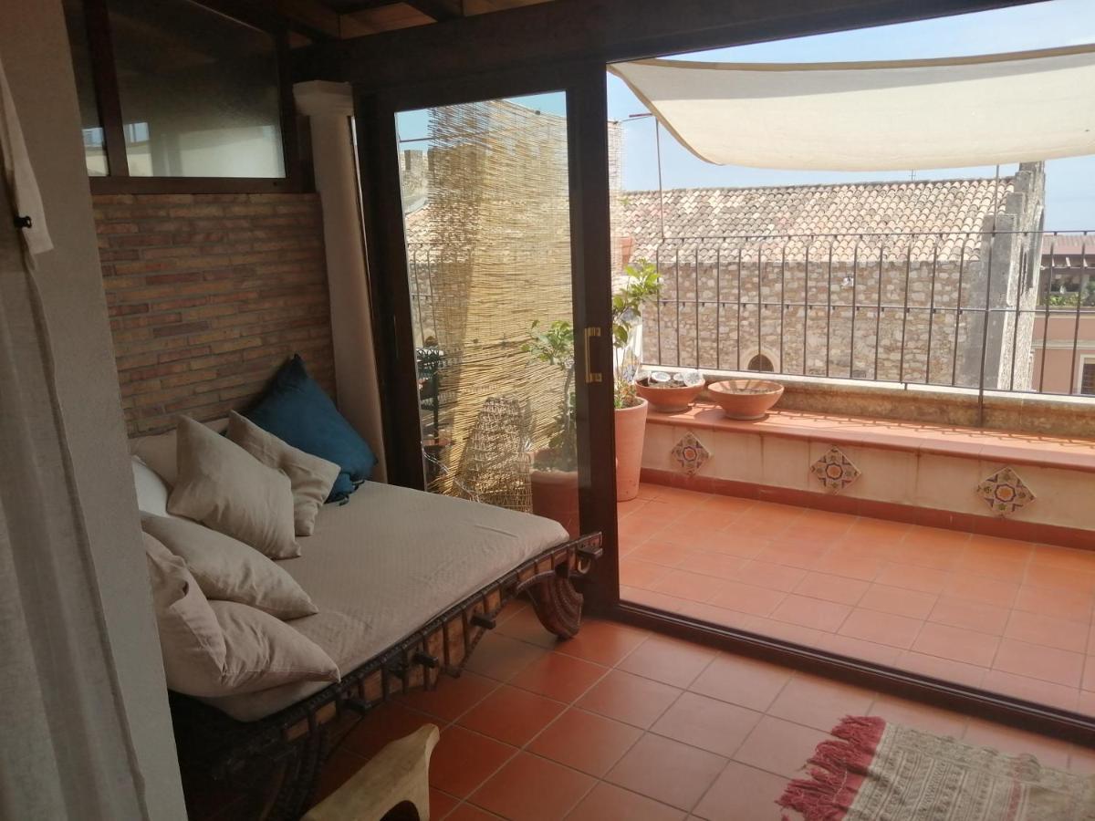 Apartment Aly Art Duomo, Gulf & Etna View Taormina