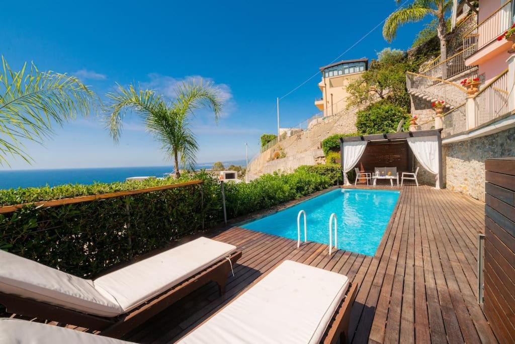Holiday home Dependance Con Piscina Paolone House