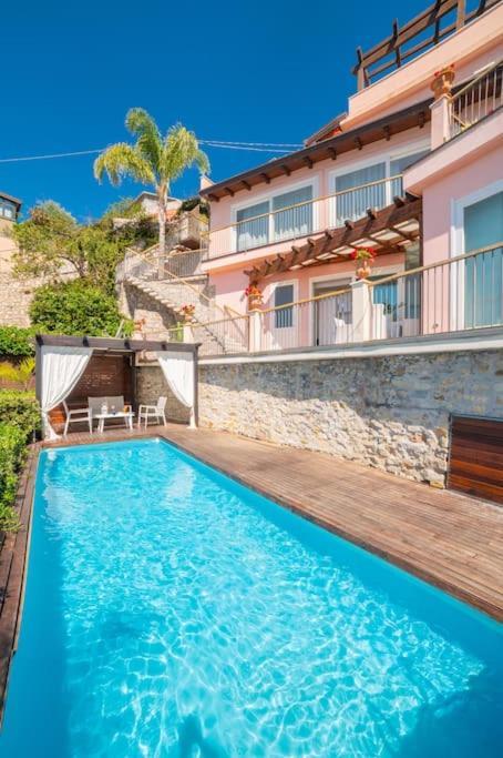 Dependance Con Piscina Paolone House Holiday home Taormina