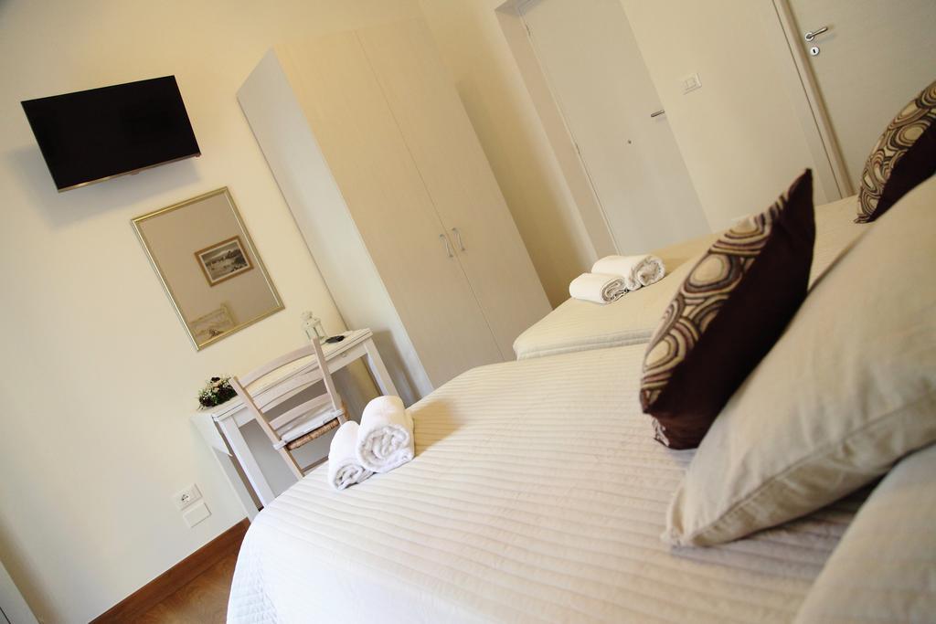 Evelyne Bed & Breakfast *