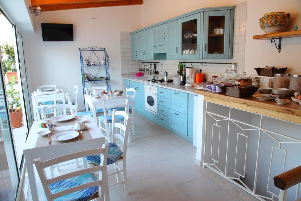 Evelyne Bed & Breakfast *