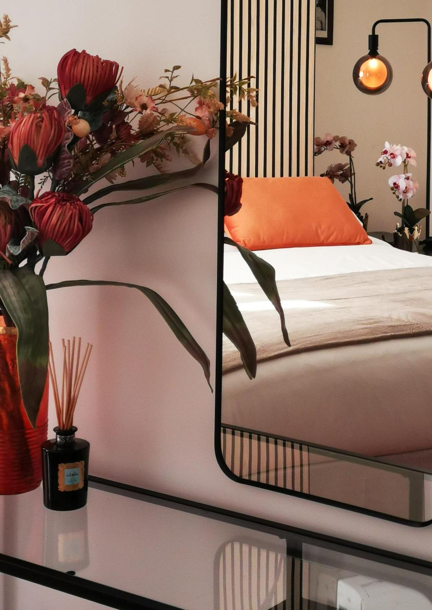 Donna Rosa - Your In Apartment