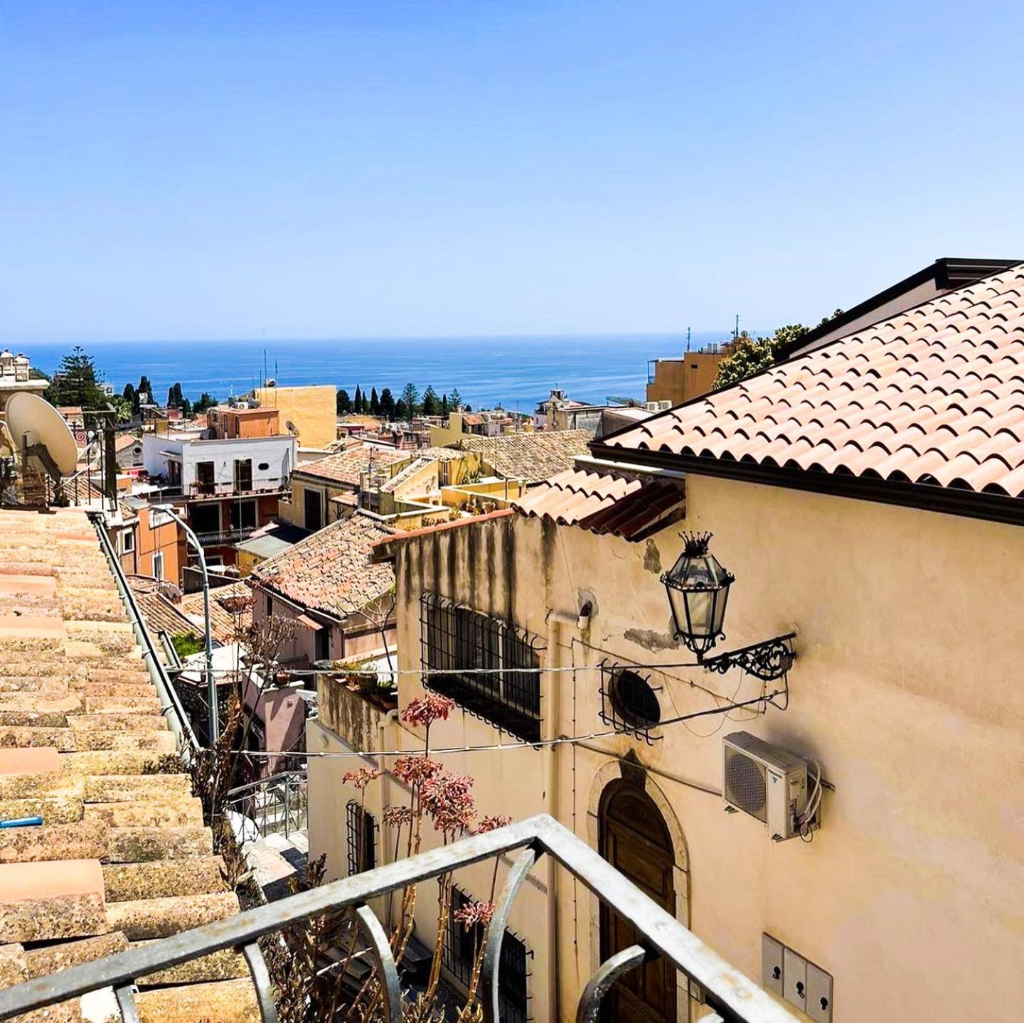 Panoramic Center Apartment