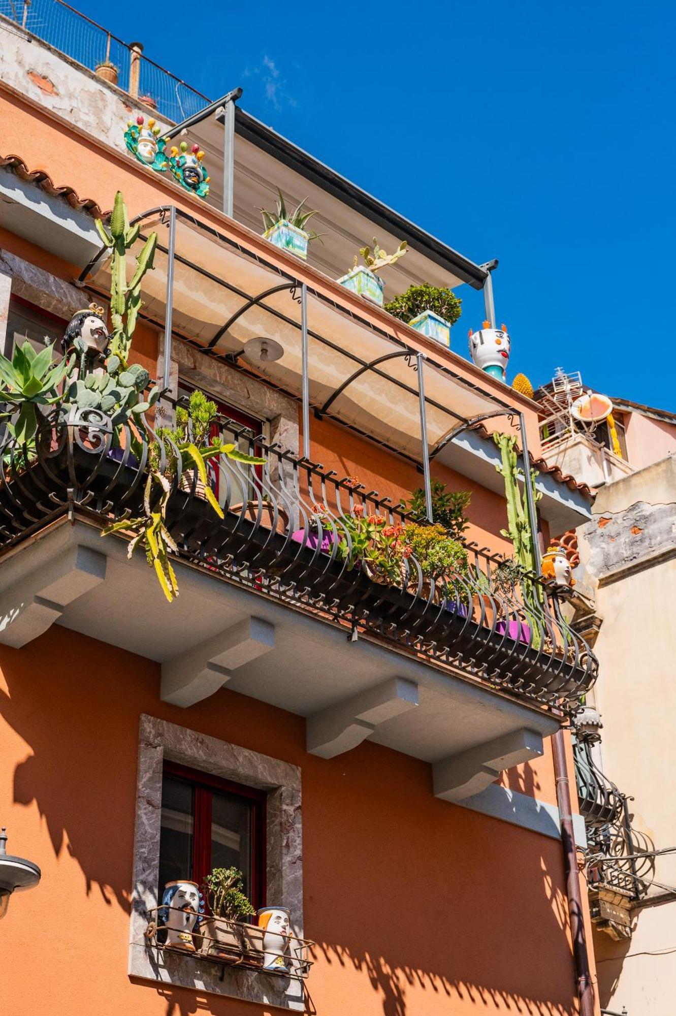 Cascabella Taormina