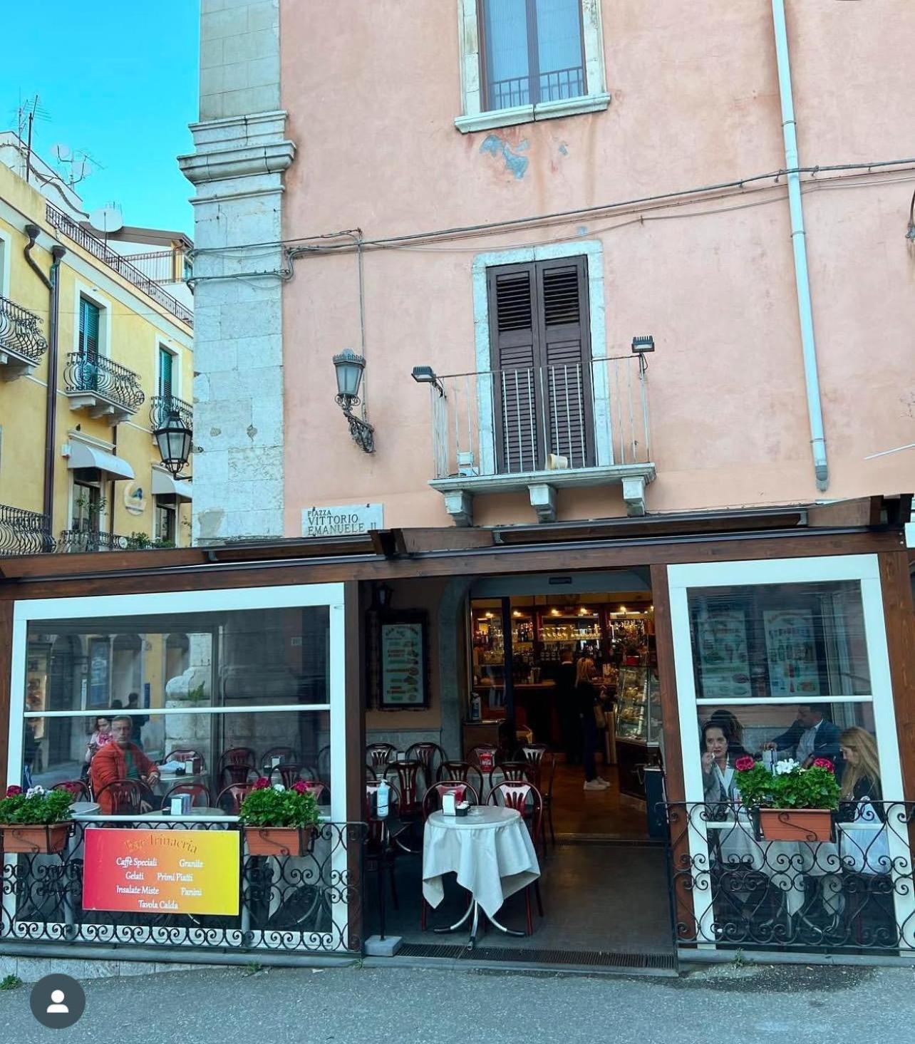 Acomodação com café da manhã  Elegance Taormina