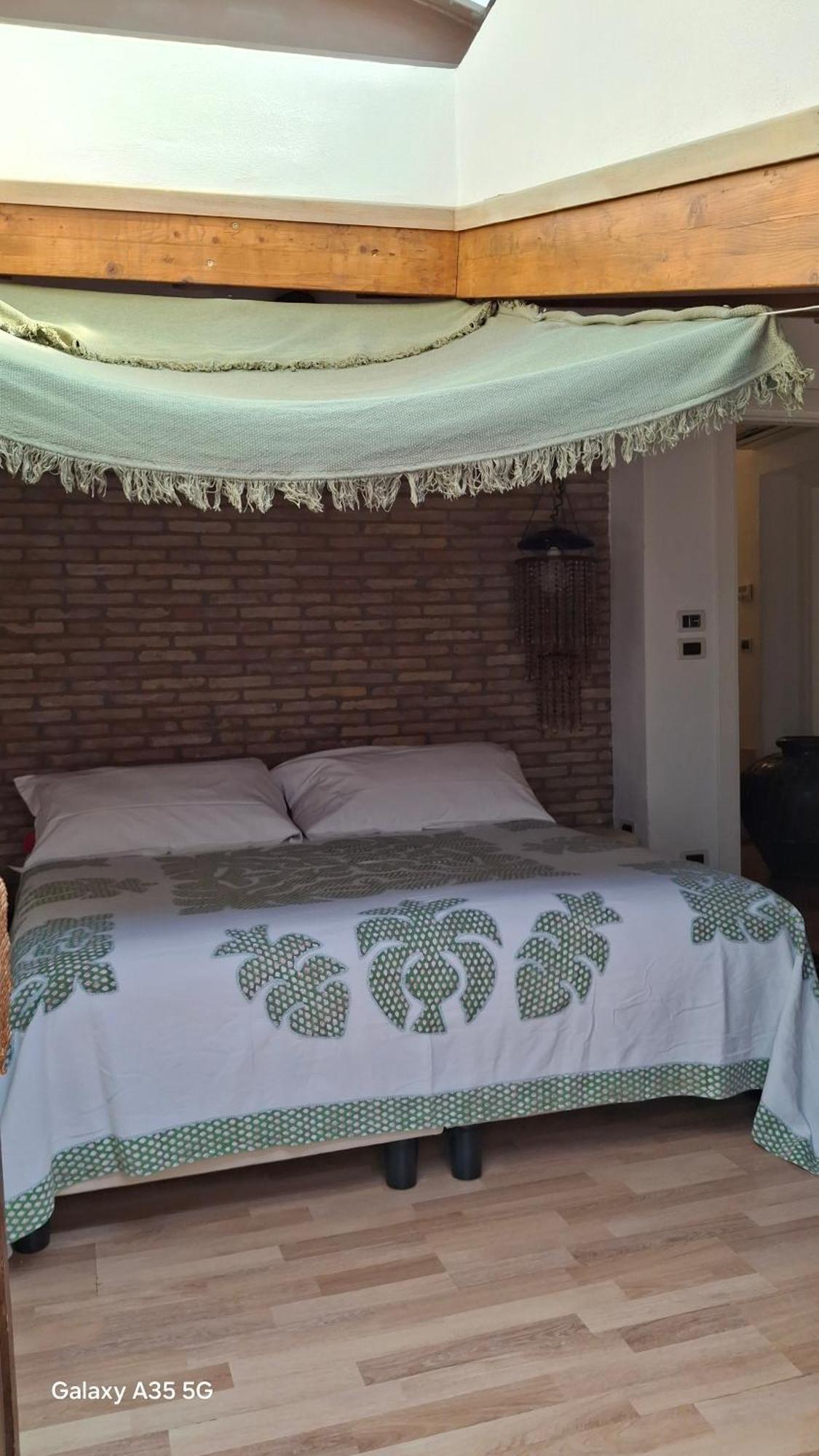 Aly Art Bed & Breakfast