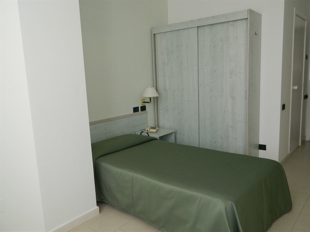 Hotel Inn Hotel 4*