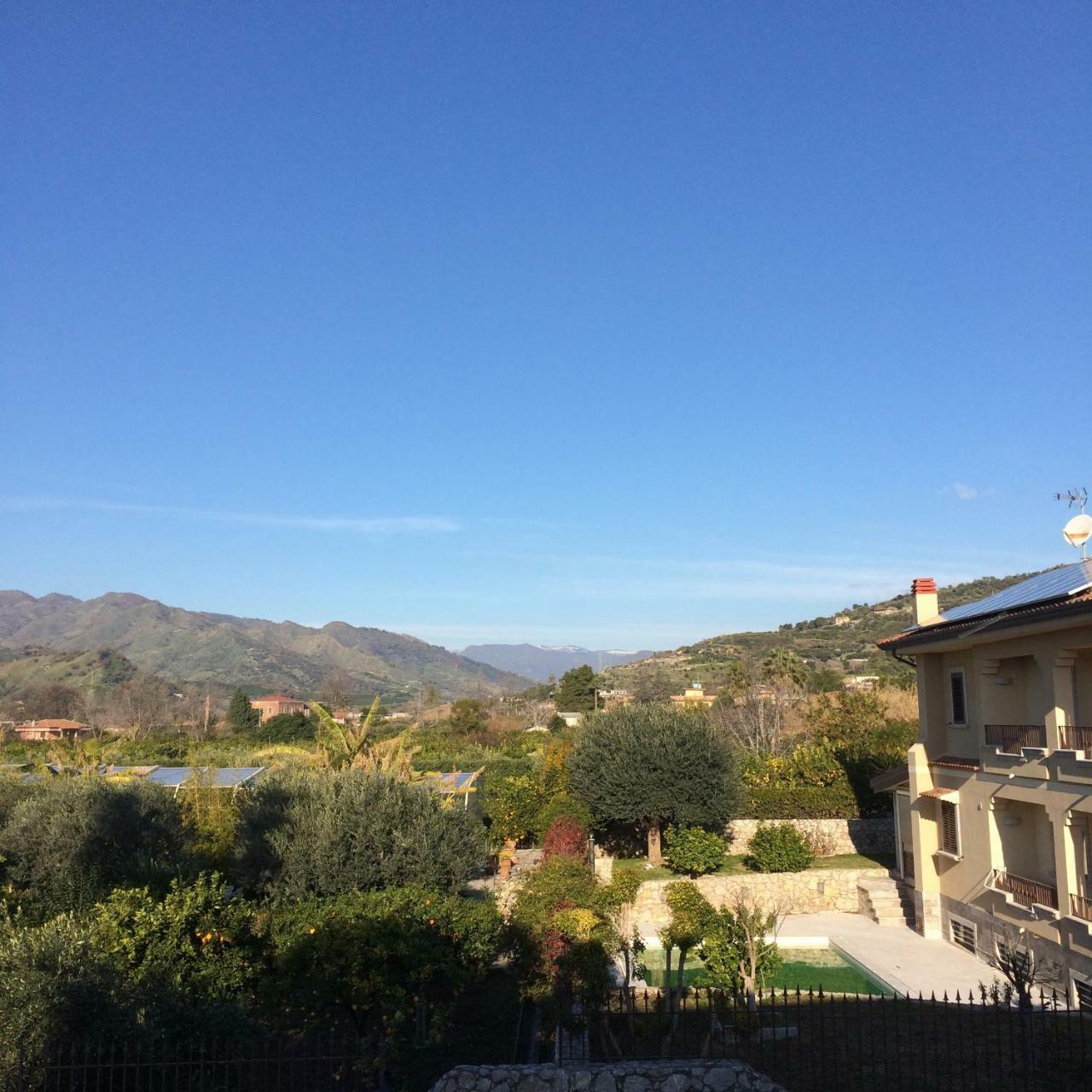 Al Chiaro Di Luna 2*