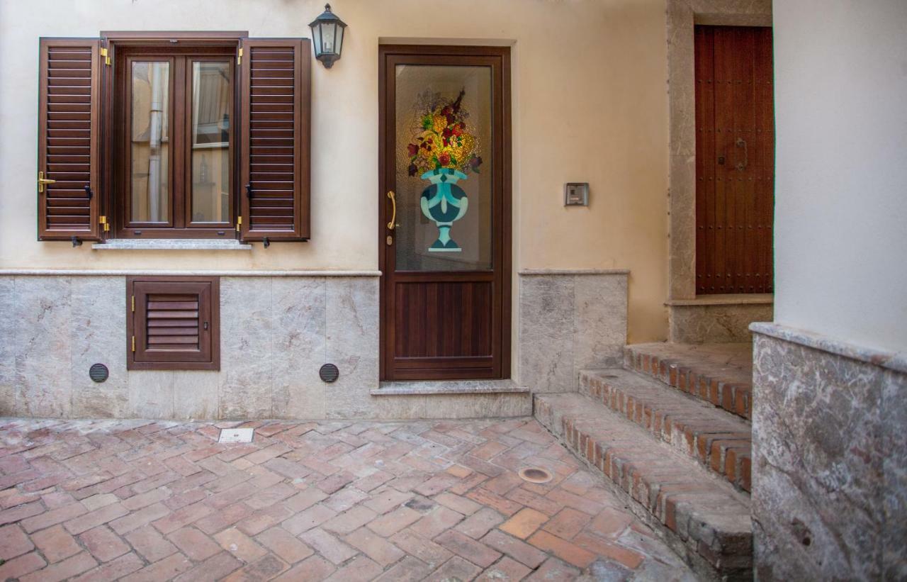 Tina House - Il Cortile Nel Centro Storico Di Taormina
