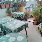 Room In Guest Room - Single Room With Shared Bathroom