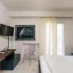 Grand Tour Villa