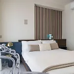 Grand Tour Villa