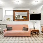 Roomy Central Apartment In The Heart Of Taormina