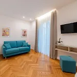 Nero Rooms