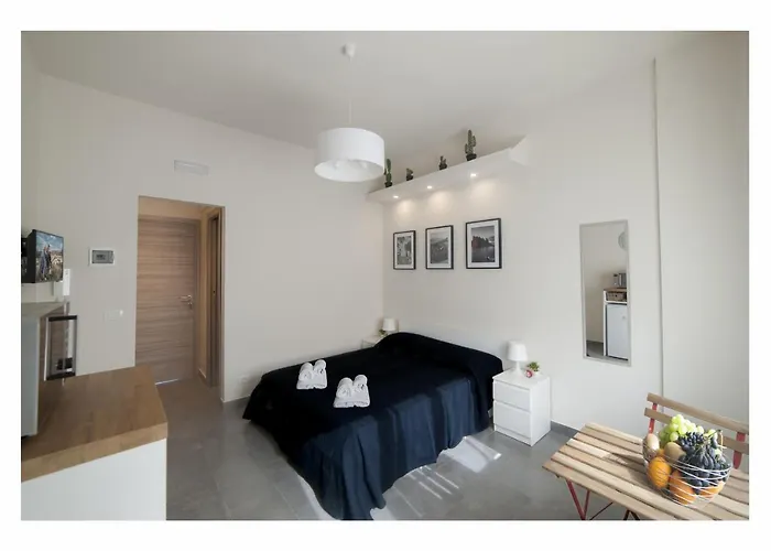 Private Beach Apartment In Taormina