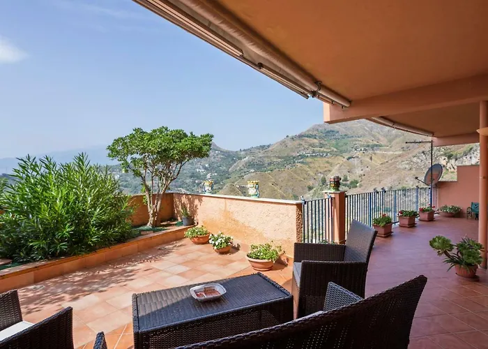 Taormina Apartment With Panoramic View