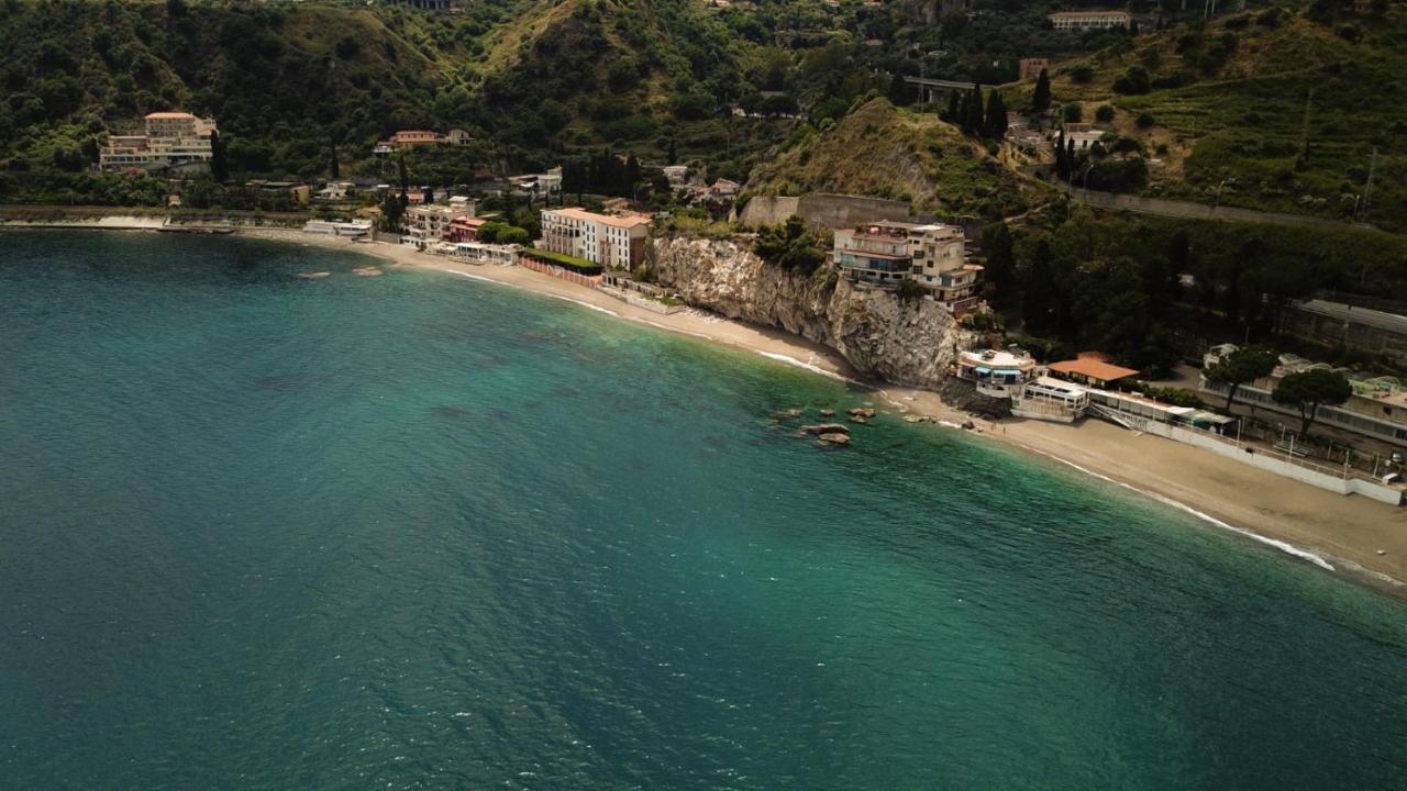 Apartment Mare Roccia Beachfront *