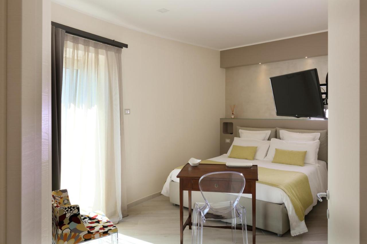 Sparviero Luxury Suites *