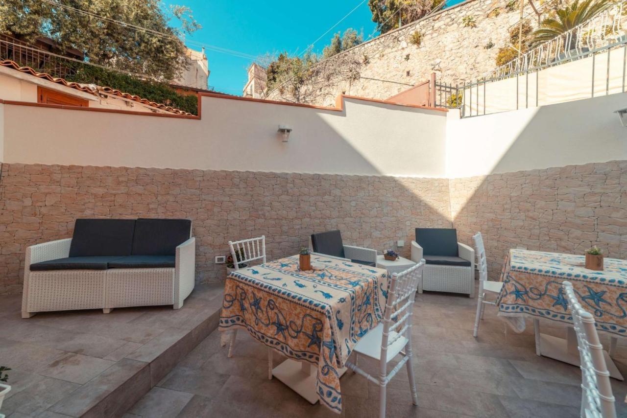 Dionisio House