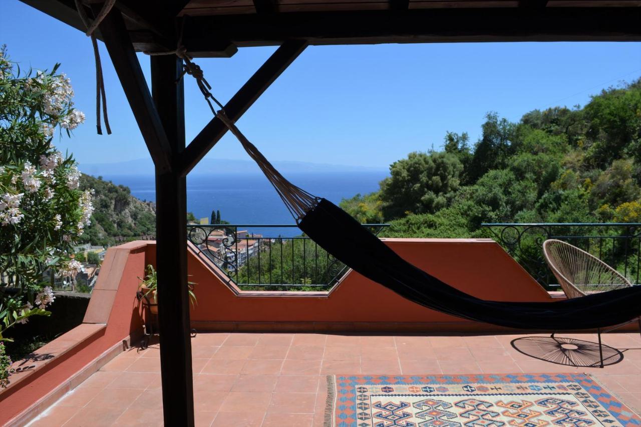 Vittorio - Splendid Panoramic Sea View Terrace Apartment Taormina
