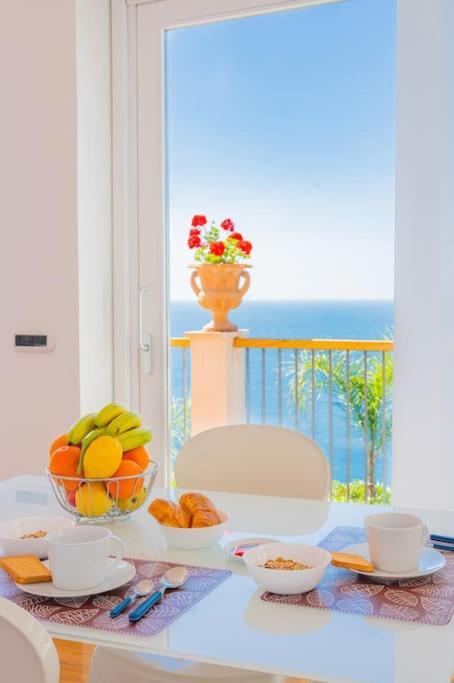 Holiday home Dependance Con Piscina Paolone House