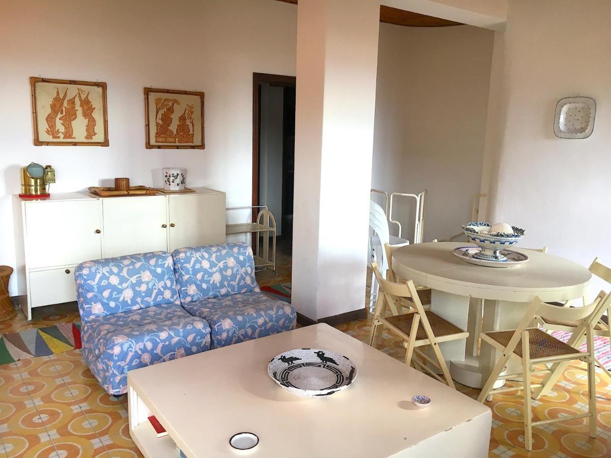 Beach Apartment *