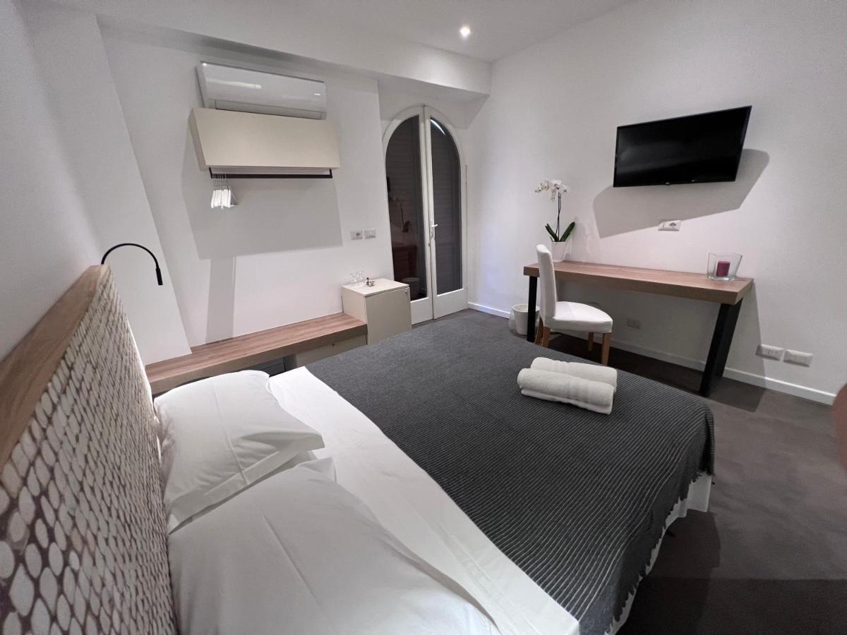 Hotel Chiara 2*