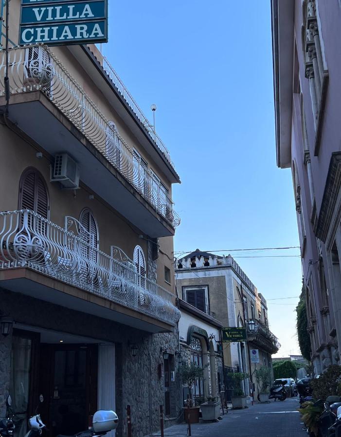 Chiara Hotel 2*