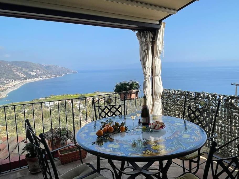 Dimora Taorminese Disiu Ferienhaus *