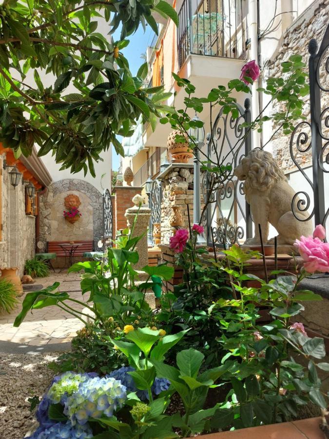 Giardino Del Sole Taormina