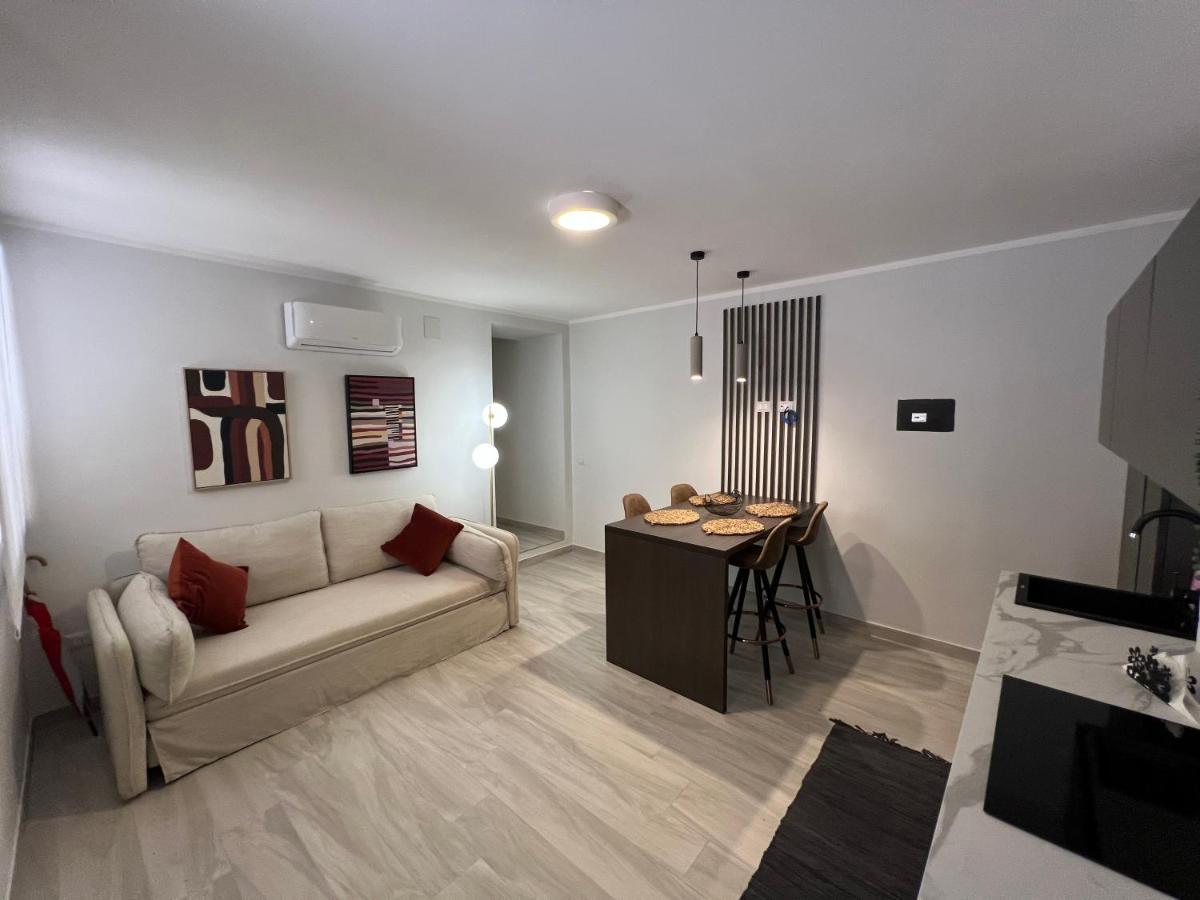 Zola Luxury House