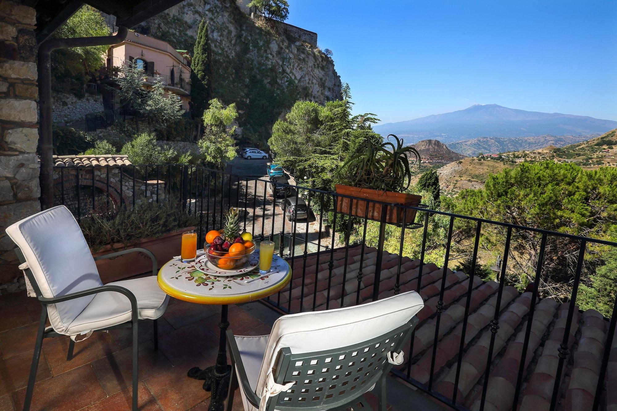 Sonia Hotel 4*