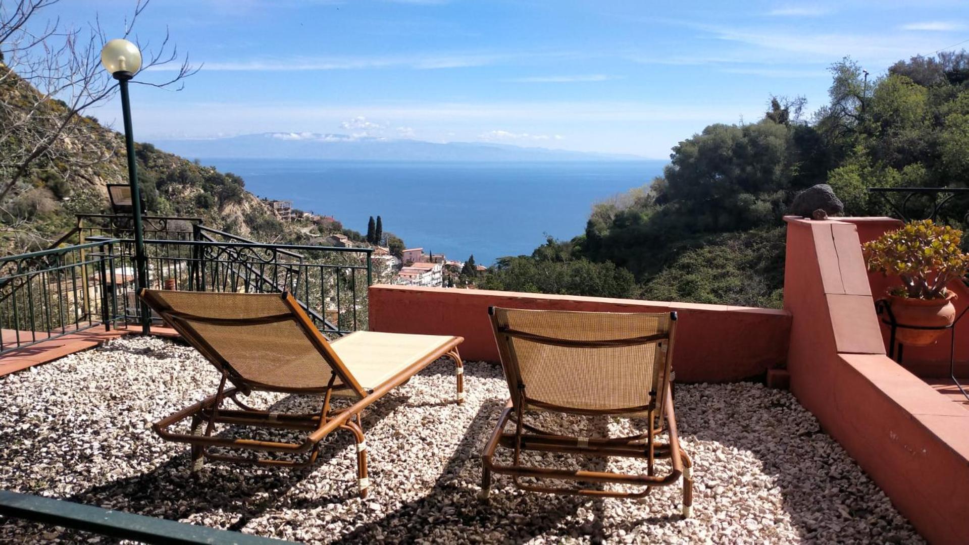 Vittorio - Splendid Panoramic Sea View Terrace Apartment *