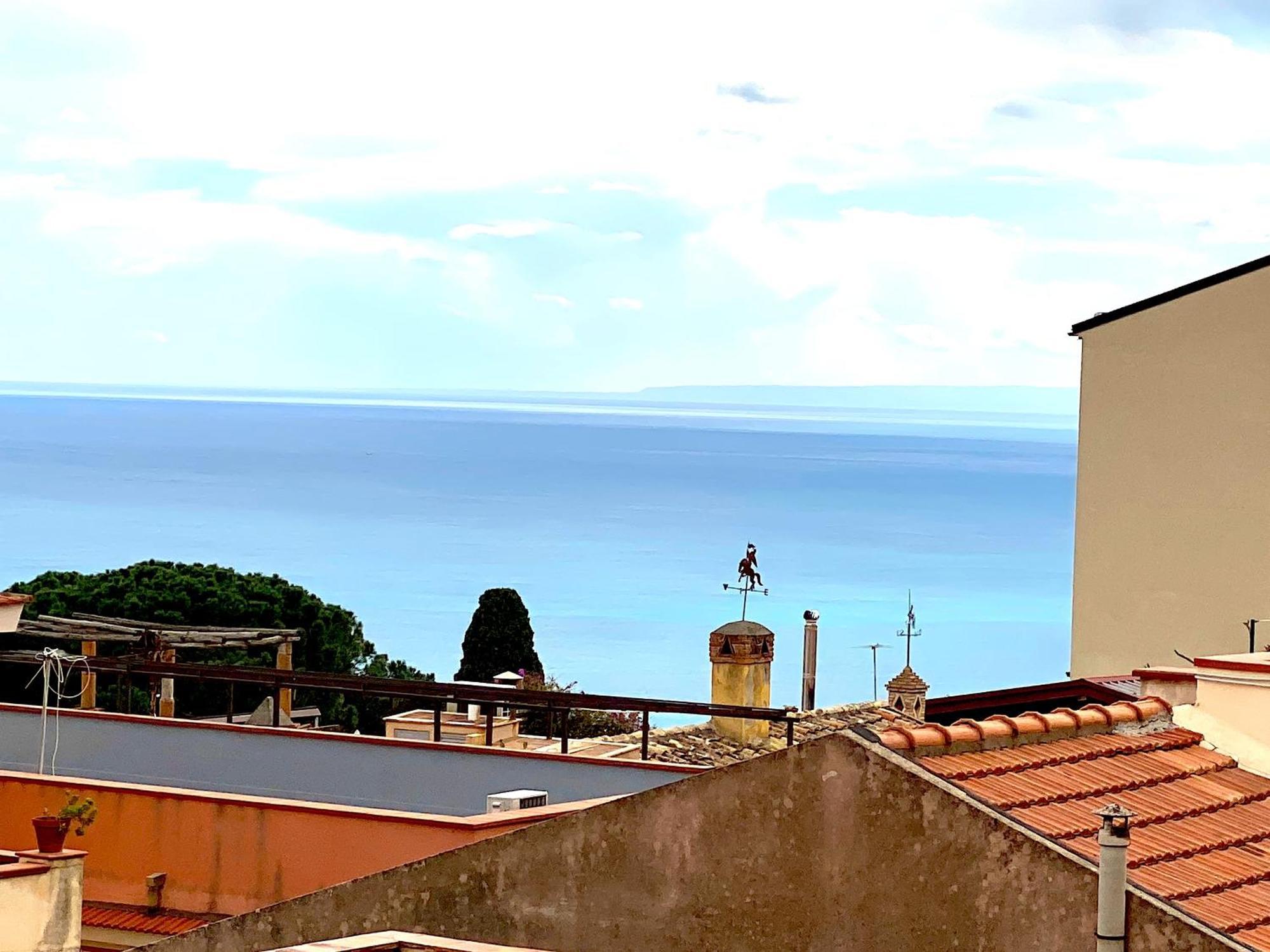 Arche Apartment *