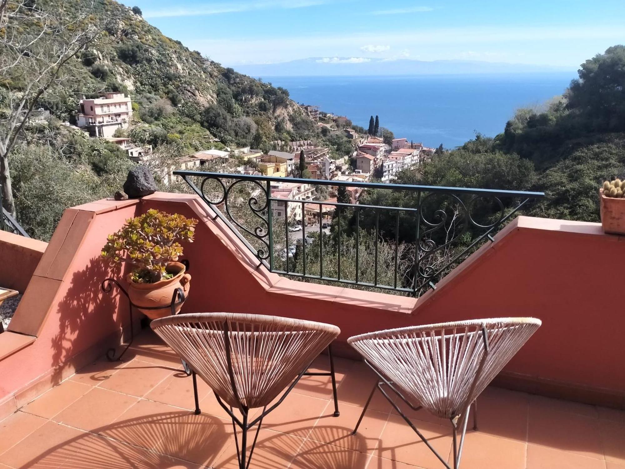 Vittorio - Splendid Panoramic Sea View Terrace * Taormina