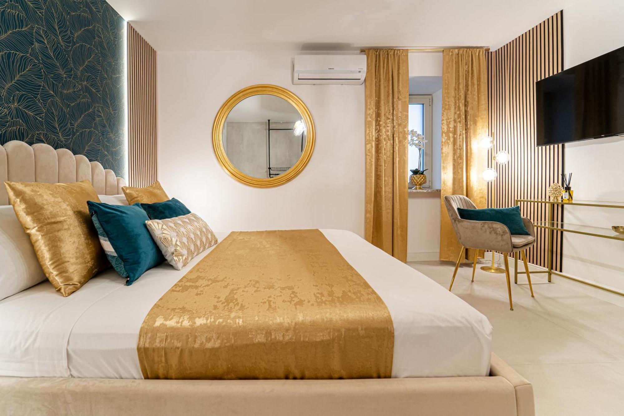 Johnny's Beach Bay Taormina