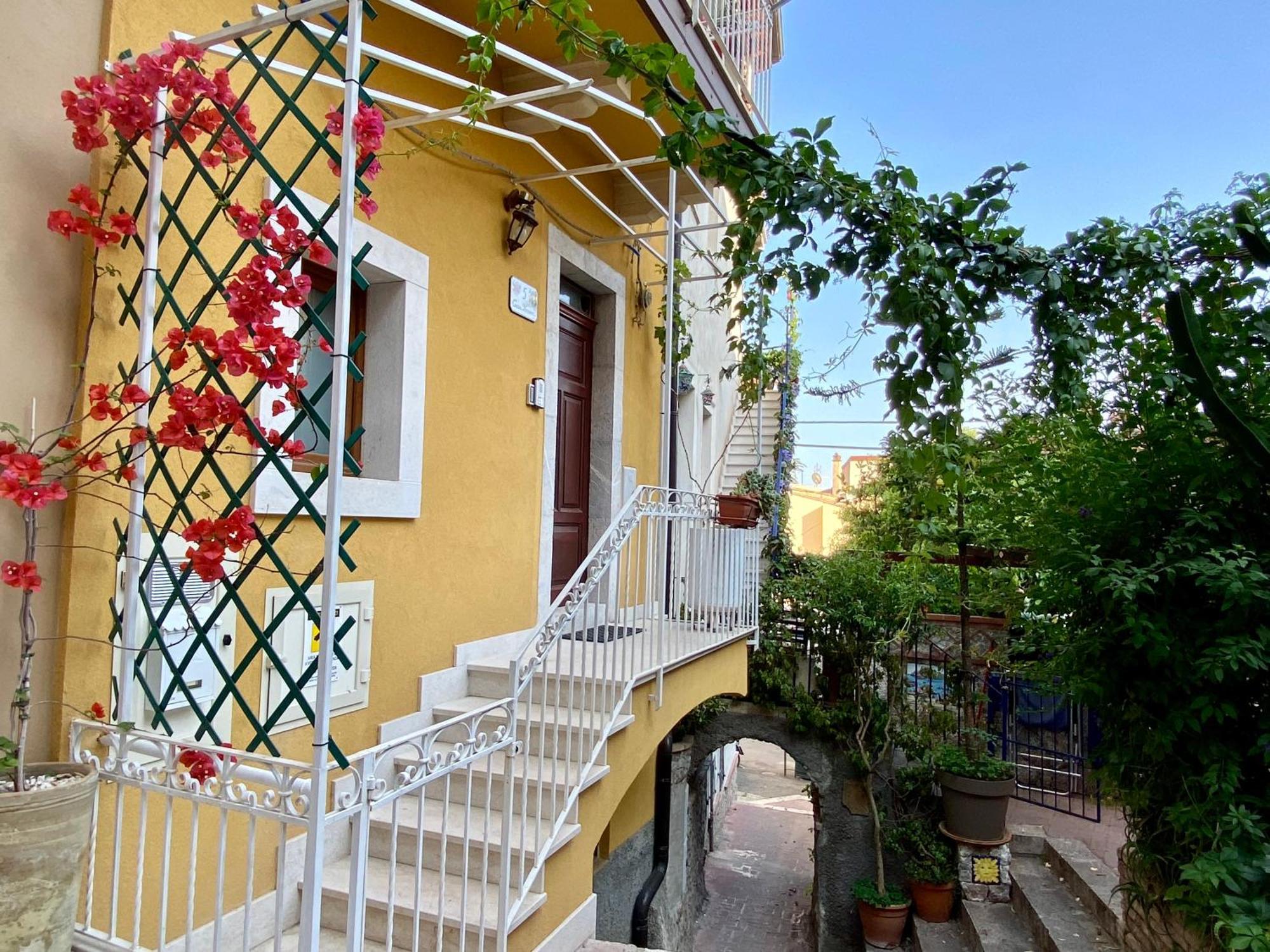 Casa Ferrara * Taormina