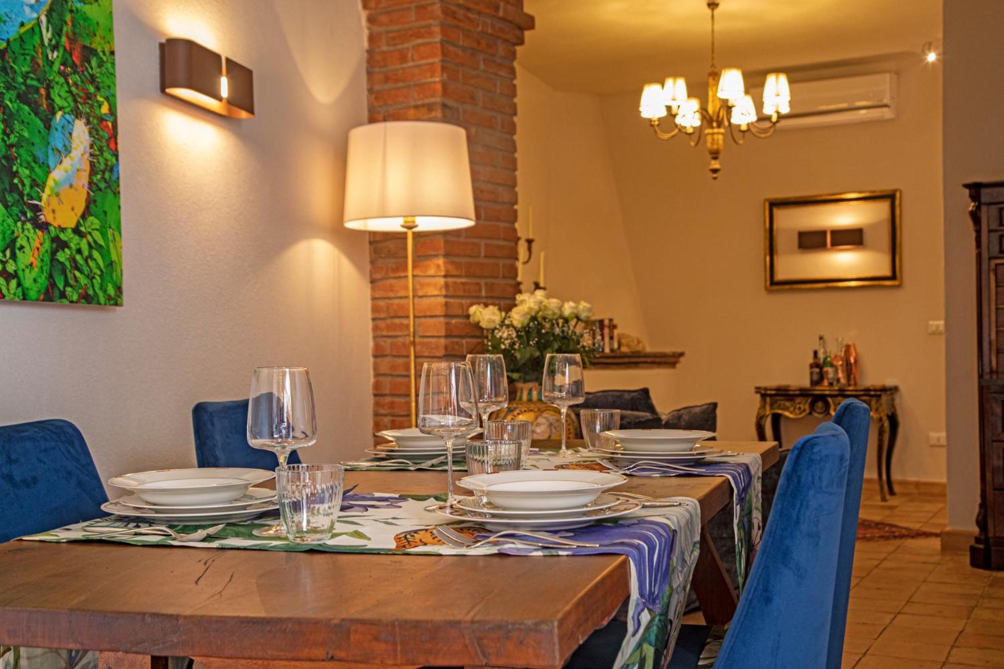 Center, Completely Renovated, Historical Apartment *