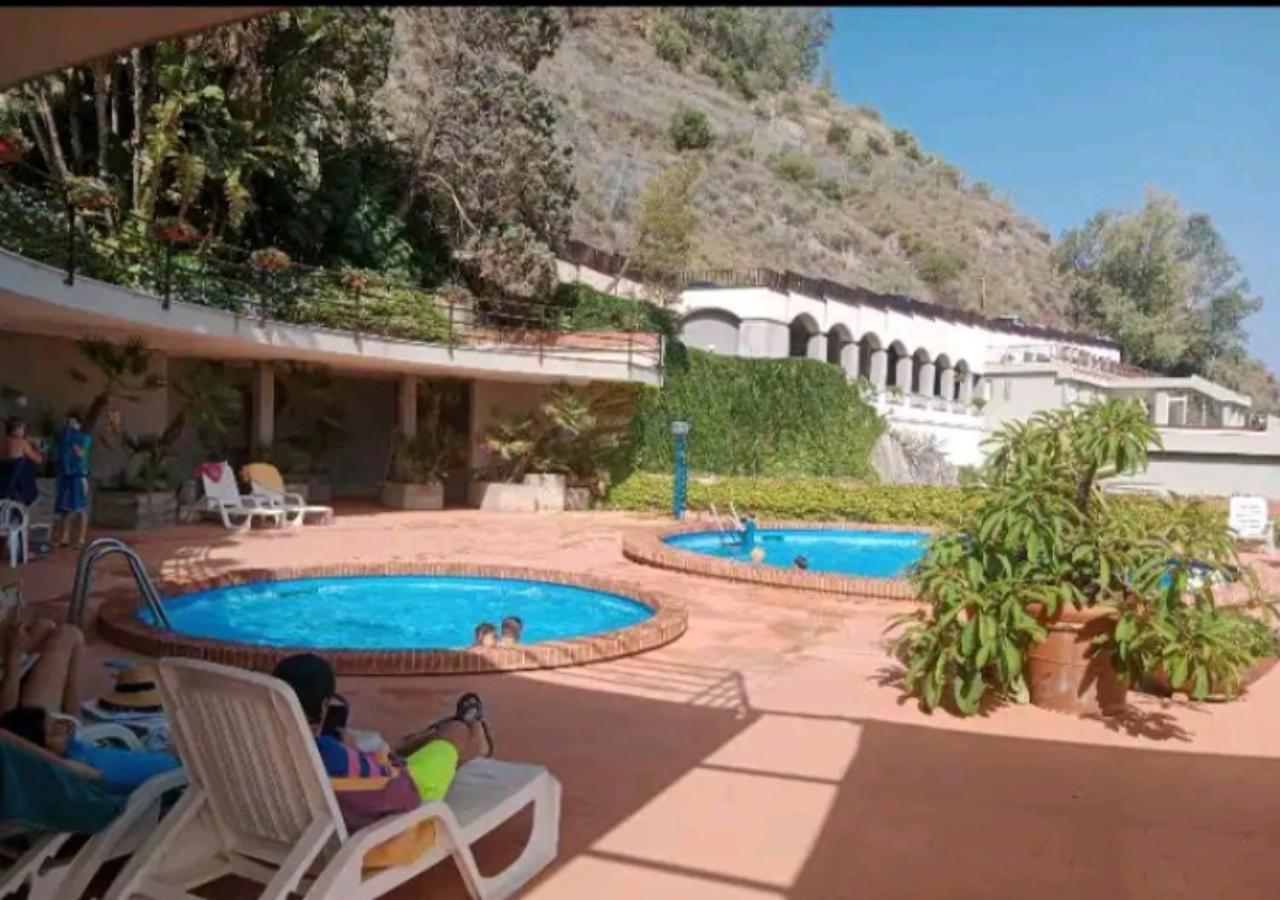 Vakantiehuis Tiny House Mare With Sofa Bed - Mini Stanza Mare Con Divano Letto Taormina