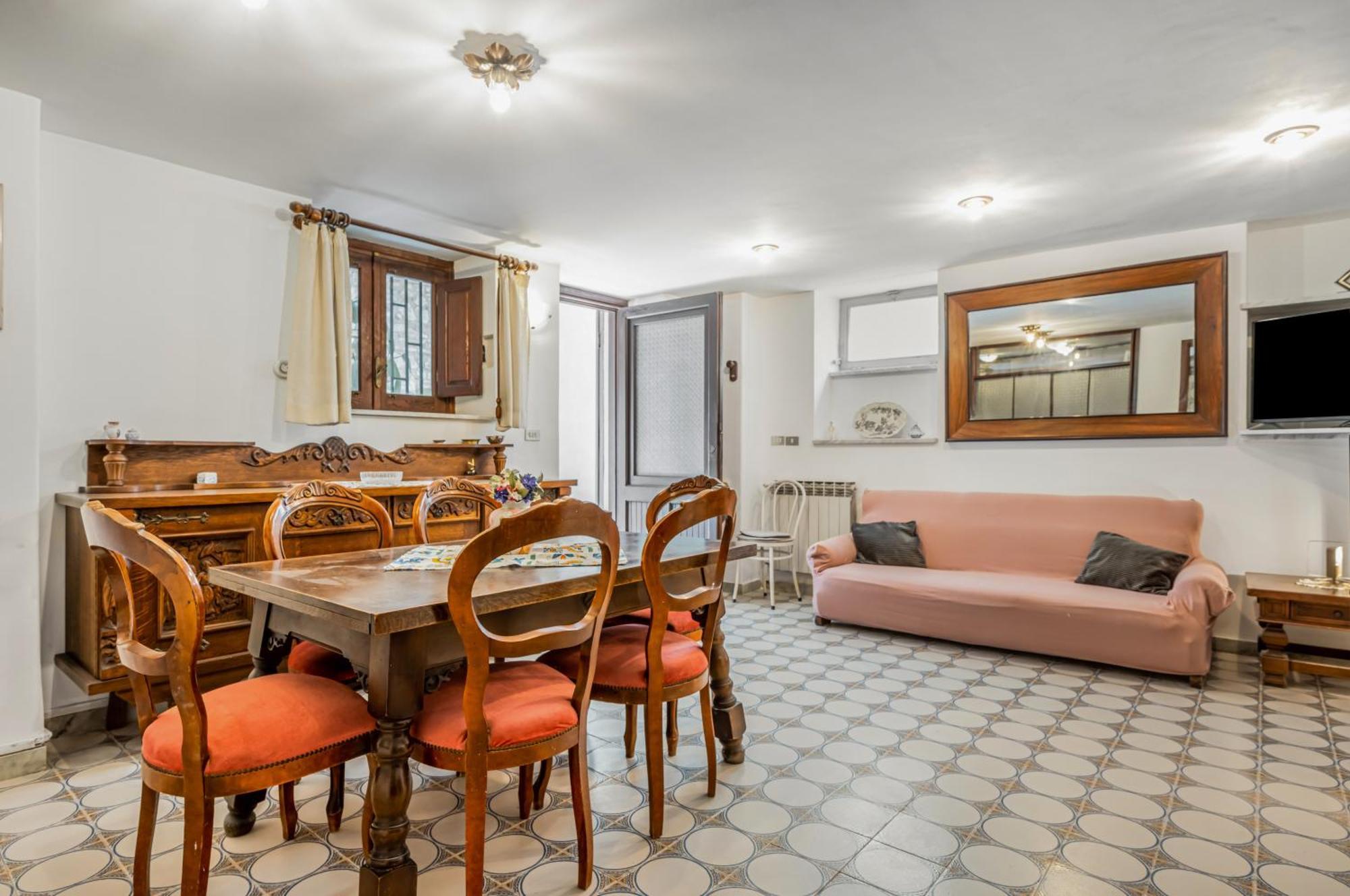 Roomy In The Heart Of Taormina