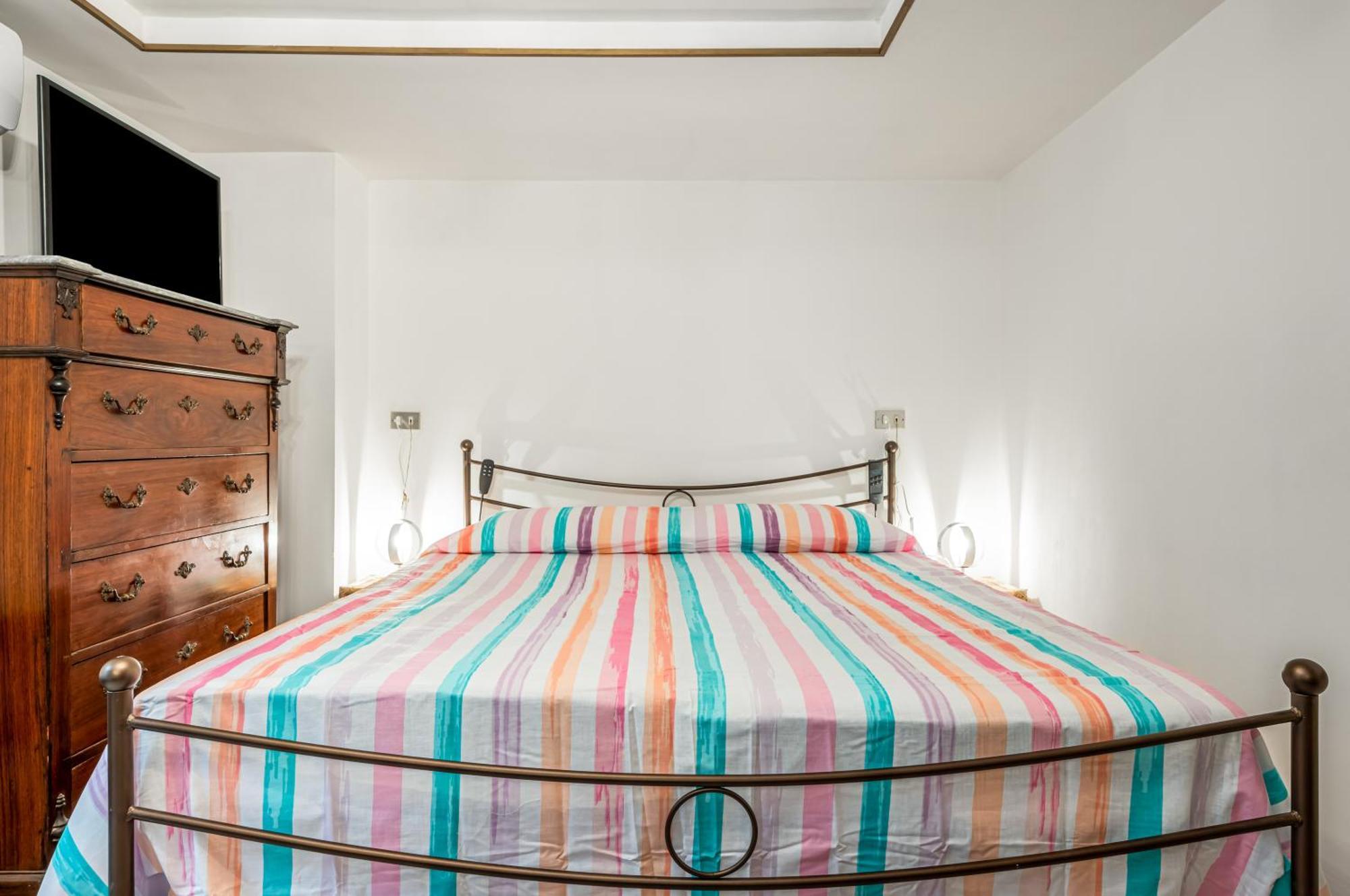 Roomy In The Heart Of Apartment *