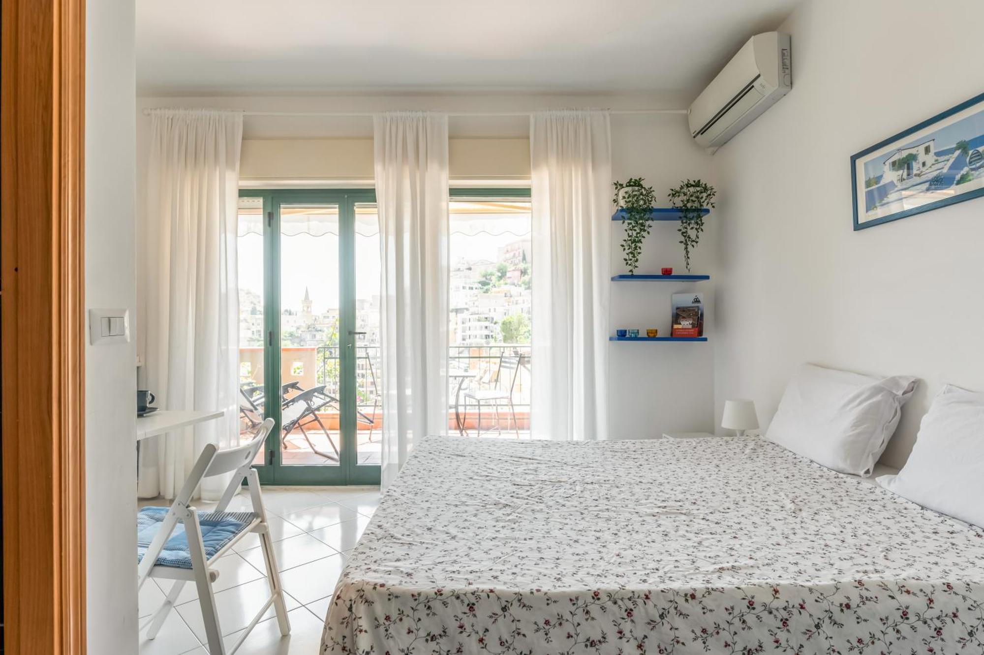 Romantic Retreat In Taormina