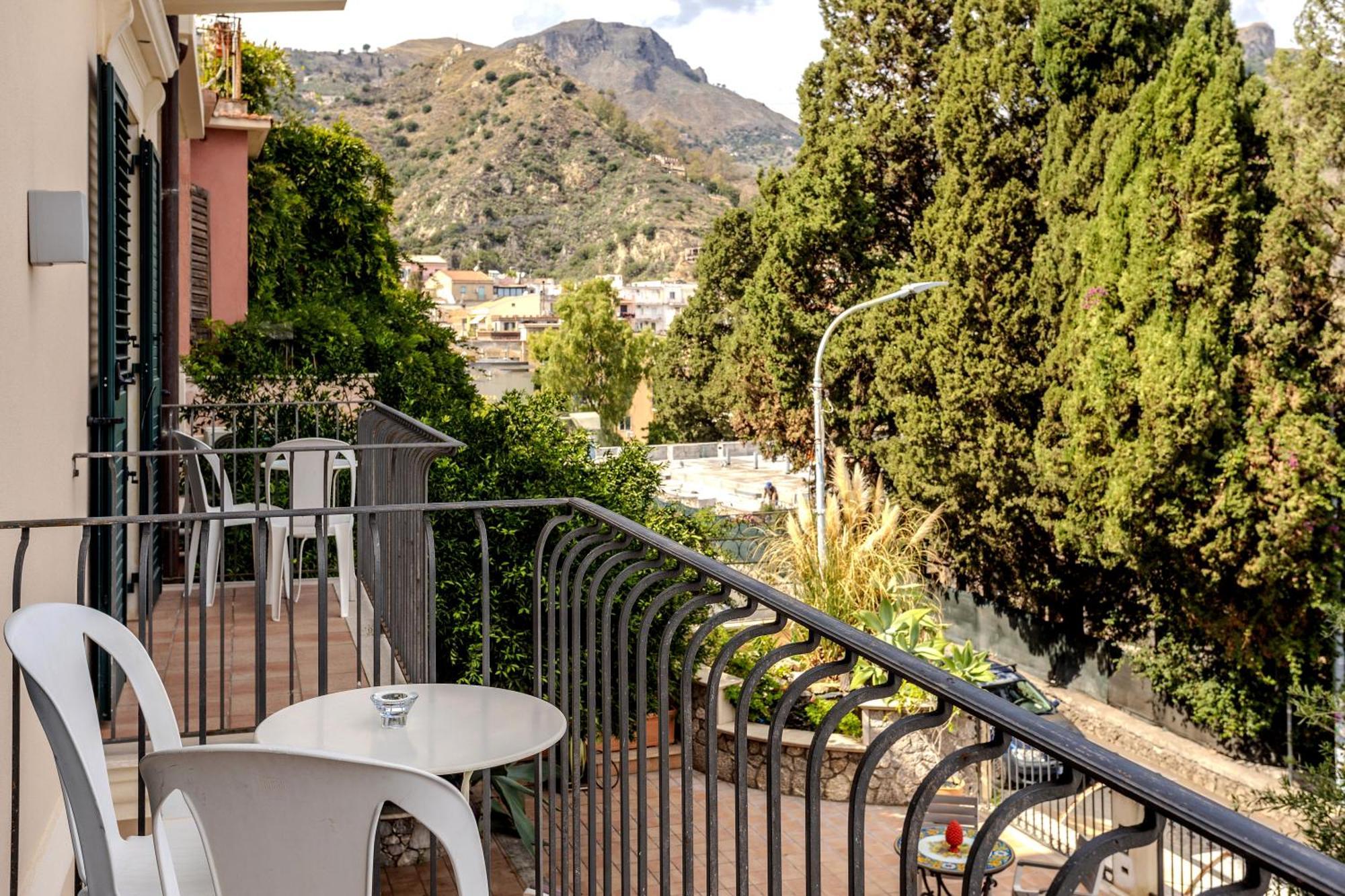 Maremonti Apartment