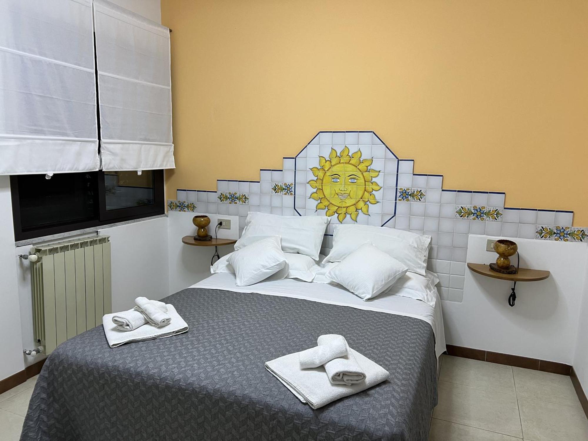Tirreno- Finestra Sul Mare Bed & Breakfast *
