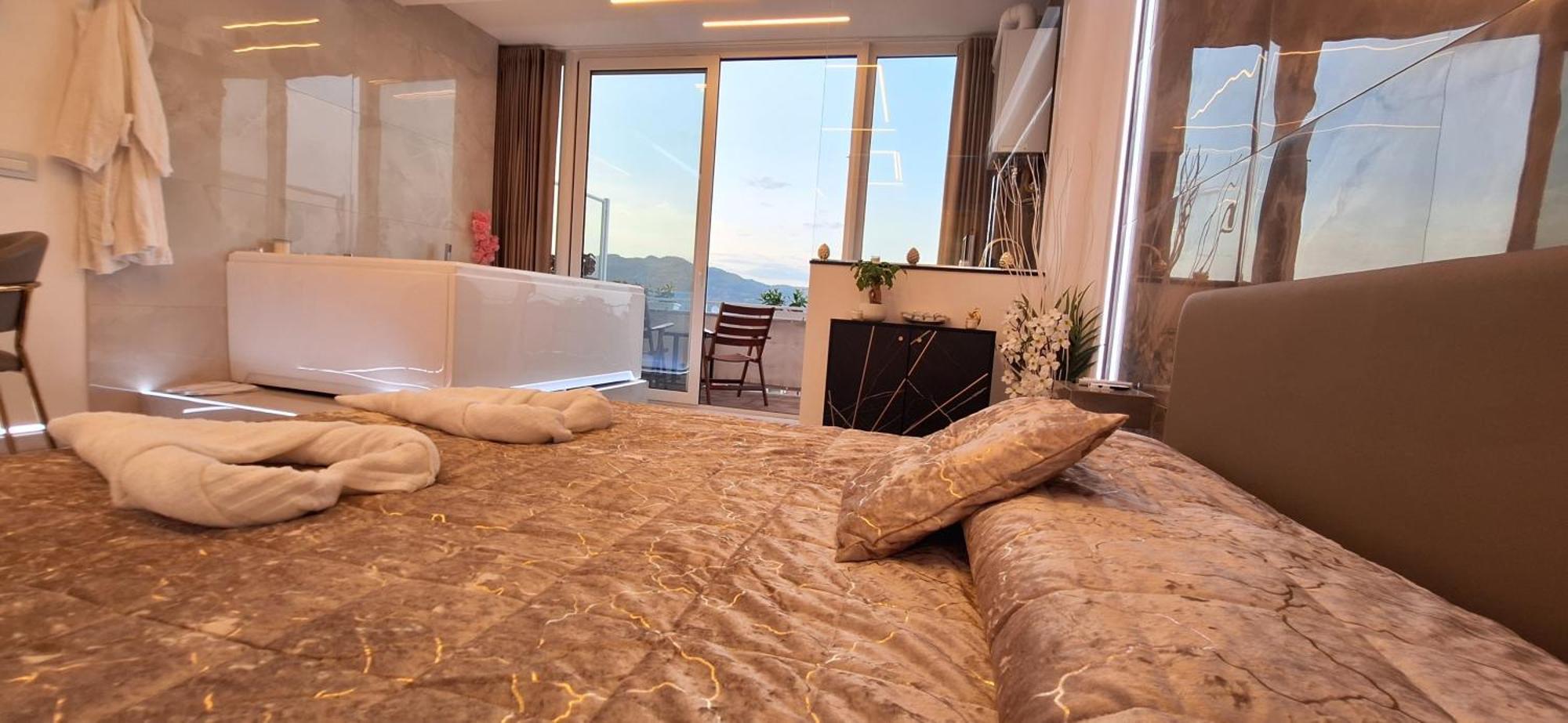 Imperial Apartment *